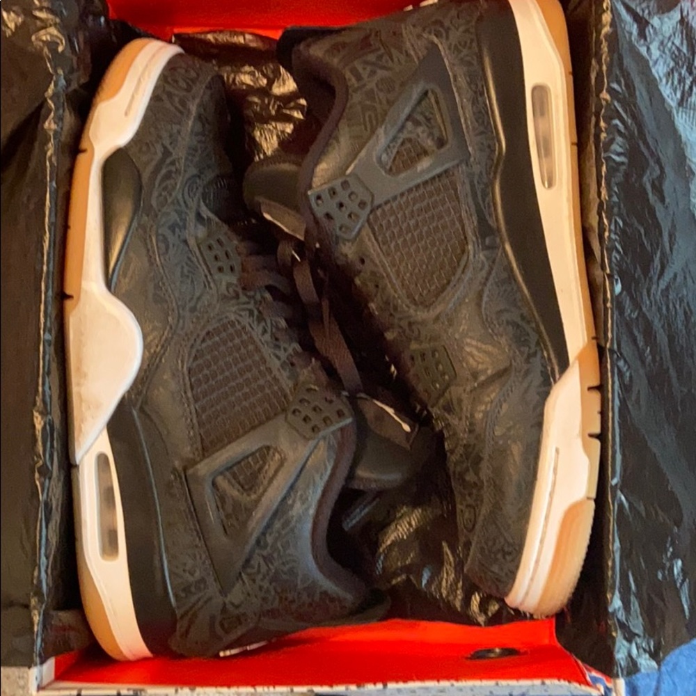 Jordan 4 “ Lazer “